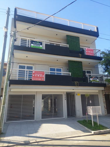 Venta Departamento Duplex Tres Ambientes Villa Luzuriaga