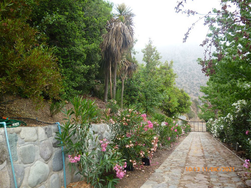 Parcela Con Casa En Venta En Lo Barnechea