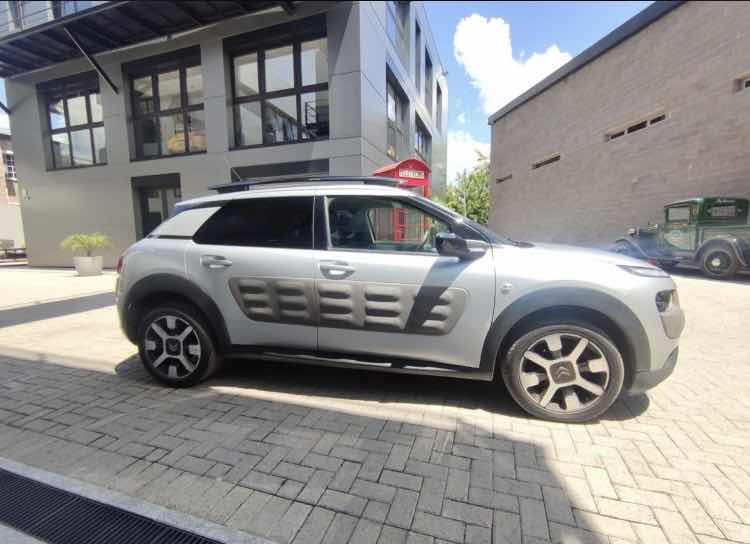 Citroën C4 Cactus 1.2 Puretech 110 At6 S&s Shine