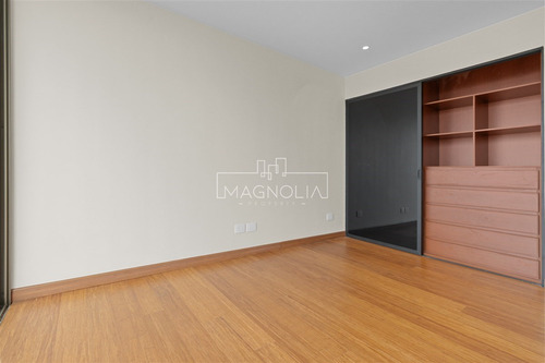Casa En Arriendo De 7 Dorm. En Lo Barnechea