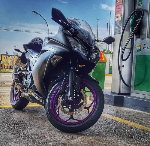 Kawasaki Ninja 300