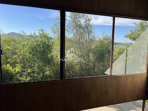 Casa En Venta De 5 Dorm. En Colbún