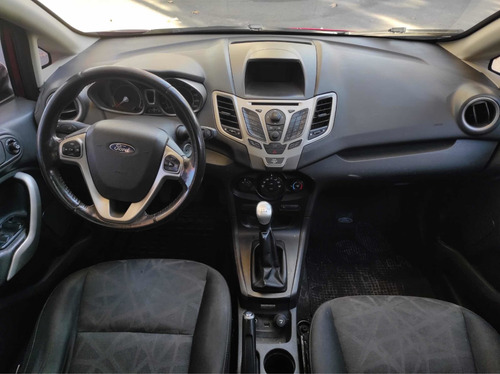 Imagen 7 de 8 de Ford Fiesta Kinetic Design 2011 1.6 Design 120cv Titanium