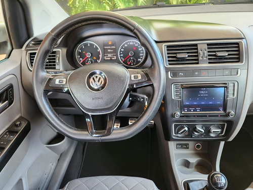 Volkswagen Fox 1.6 MSI HIGHLINE 16V FLEX 4P MANUAL