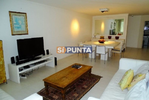 Imagen 3 de 8 de Apartamento En Alquiler - Brava