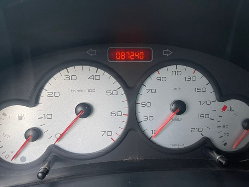 Imagen 7 de 14 de Citroen Berlingo 2015 Hdi 92 Bussines Mixto Morenteautos