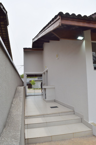 Sobrado Com 4 Dorm. Sendo 1 Suíte Master - Mobiliado - Condomínio Figueira Garden - Atibaia/sp