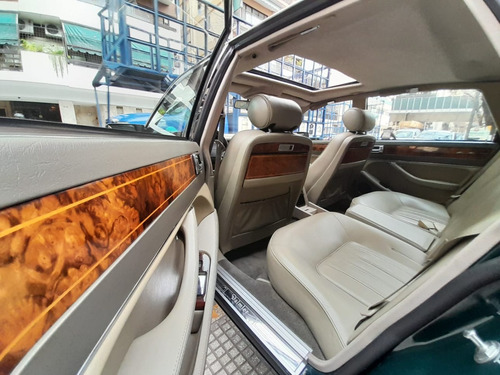 Jaguar Daimler Double Six