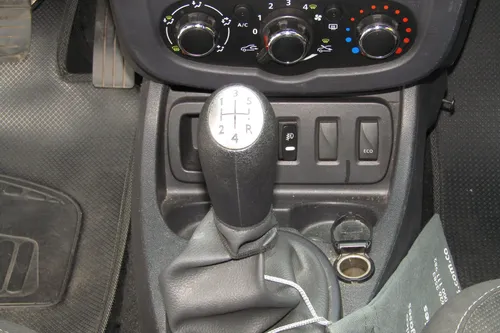 Renault Duster 1.6 Expression 4x2 MT