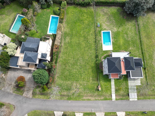 Venta Terreno En Barrio Los Jazmines Pilar Del Este