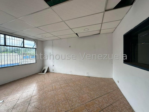 Gjg Vende Galpon En La Providencia Avenida Casanova Godoy E Intercomunal 25-7396