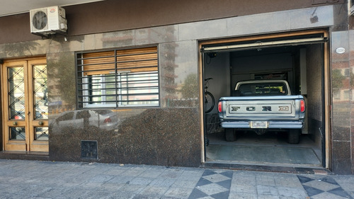 Ford F-100 V 8