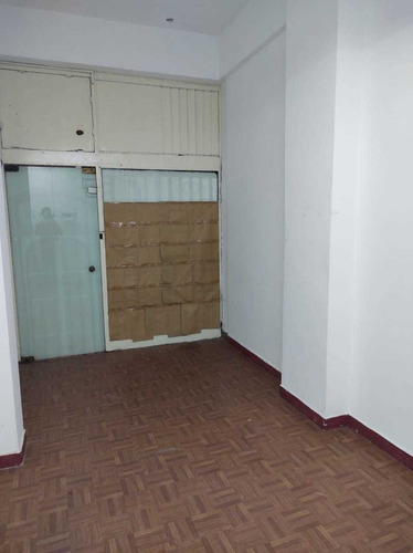 Imagen 1 de 11 de Local Belgrano Cabildo Y Juramento Galeri Comercial Alquiler