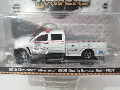 Chevrolet Silverado 2018 Escala 1 64 Greenlight