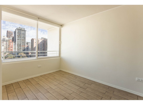 Arriendo Metro Santa Lucia / Carmen / Marin