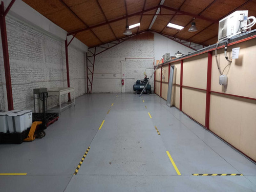 Vendo Propiedad Industrial (84483)