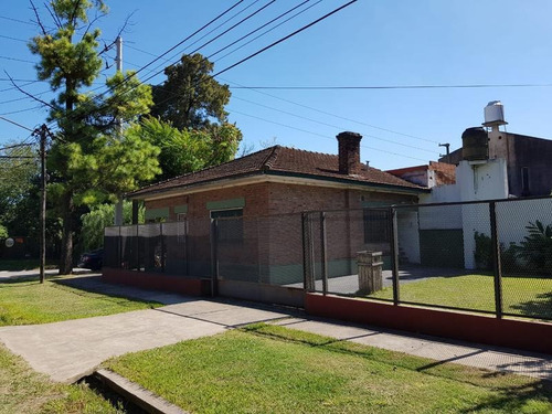 Imagen 1 de 7 de Casa - Barrio Parque Leloir
