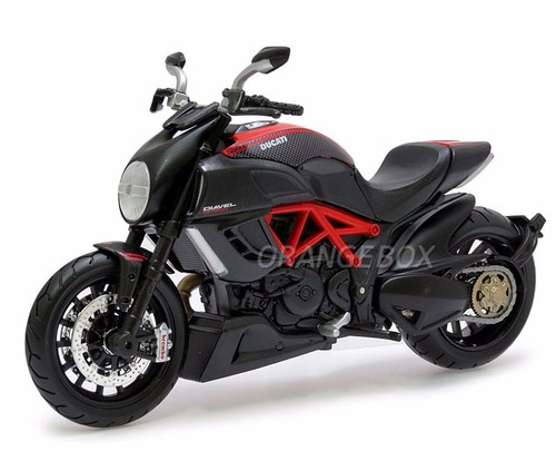Ducati Diavel Carbon 1/12 Maisto