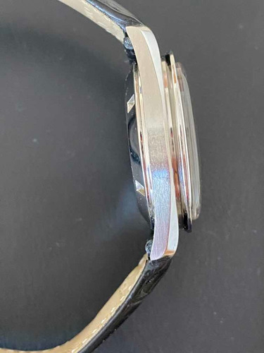 Relógio Omega Speedmaster Broad Arrow
