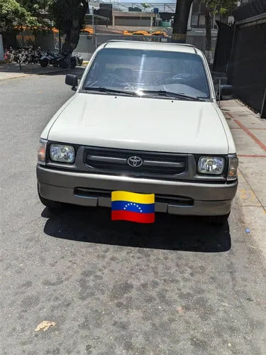 Hilux 3 Puestos Para Trabajo