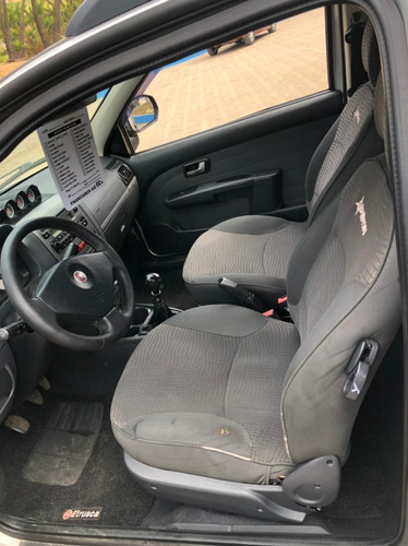 Imagem 5 de 9 de Fiat Strada 1.8 16v