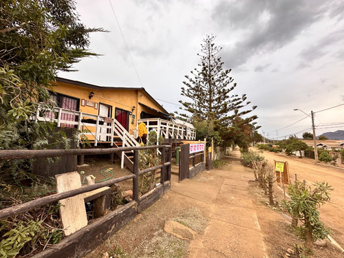 Casa De Un Piso A 5 Cuadras De La Playa Pichidangui