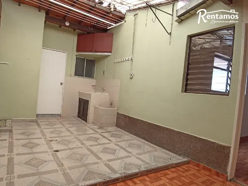 Casa En Arriendo En San Joaquín. Cod A11645