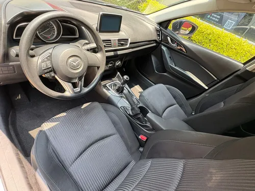 Mazda Mazda 3 2015