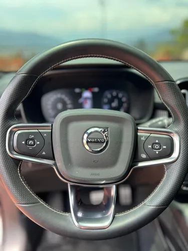 Volvo XC40 2.0 R-design