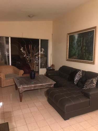 Imagen 7 de 13 de Se Vende Hermosa Casa Quinta Predio De Oportunidad En La Urb. Andres Bella La Mejor Zona De Maracay Aragua 04243785803