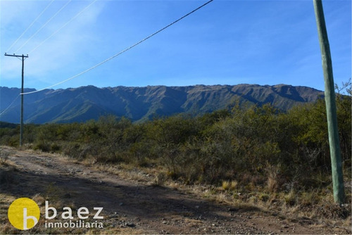 Lote De 2500m2 En Barrio La Eloisa, Carpinteria