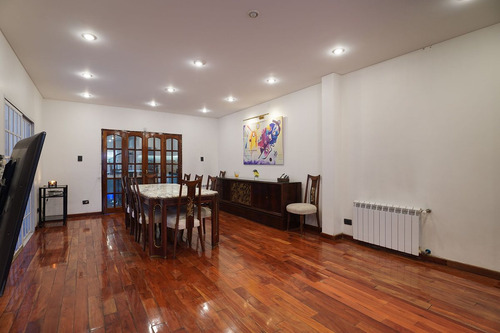 Venta Casa Boedo Extraordinaria Propiedad A Nueva