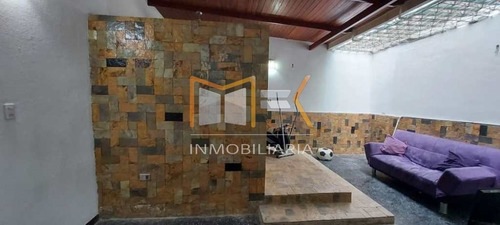 En Venta Town House En El Limón, Mata Seca