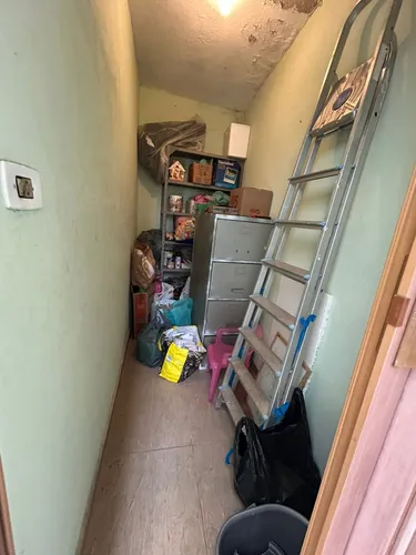 Vende-se Sobrado Sta Emília.