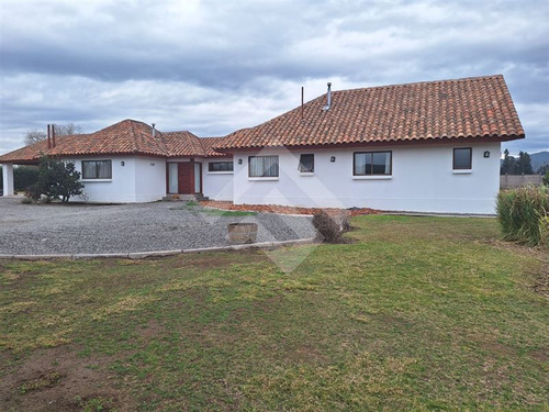 Casa En Venta De 4 Dorm. En Talagante. 