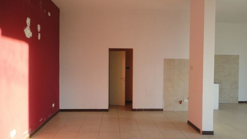 Imagen 8 de 8 de Excelente Local En Caseros Zona Centro