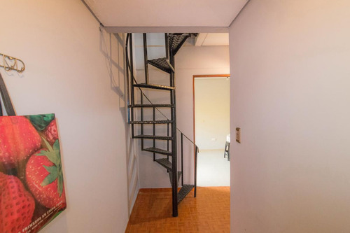 Ph En Venta - 3 Dormitorios 1 Baño - 69mts2 Cubiertos - Lomas Del Mirador