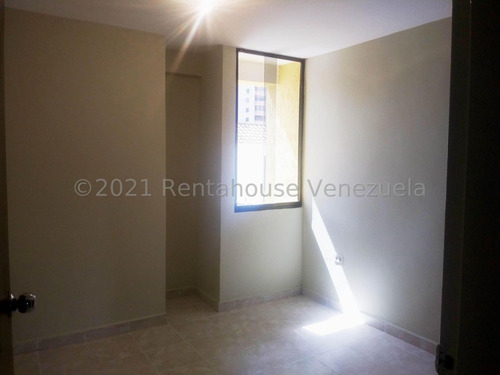 Imagen 10 de 11 de Eloisa Mejia Rentahouse Vende Townhouse En Tazajal Naguanagua 22-13419