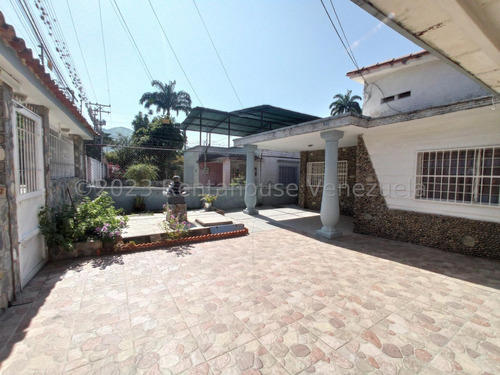 Casa En Venta En El Limon 24-6949 Jcm