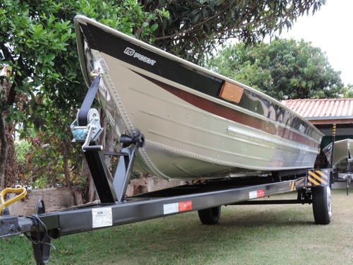 Imagem 3 de 13 de Barco De Alumínio Bico Fino 6 Metros + Carreta