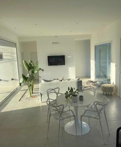 Casa En Venta De 3 Dormitorios C/ Cochera En Fincas De San Vicente Golf