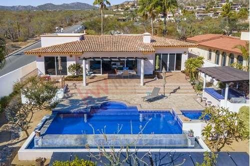 Se Vende Exclusiva Casa En Rancho Paraíso Con Vista Al Mar Y Centro De Cabo  San Lucas | MercadoLibre