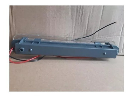 Tercera Luz De Freno Toyota Hilux 2005-15 Mica Blanca