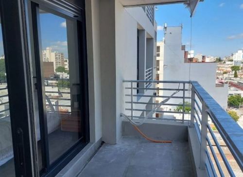 Alquilo Moderno Apartamento A Estrenar, 2 Dormitorios, Balcón Y Cochera, Ubicado Próximo A La Blanqueada.