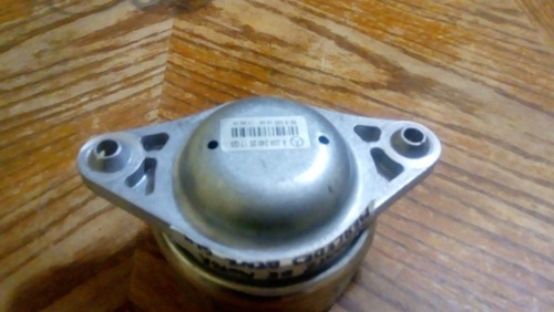 Soporte De Motor De Mercedes Benz Glk A 204 240 20 17 Q3