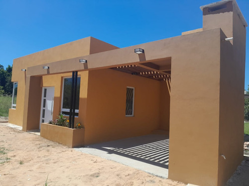 Vendo Casa (amoblada) Metros Del Rio Y Guardería De Lancha. (plano Y Escritura) 3 Meses.