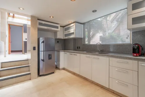 Casa En Arriendo/venta En Provenza. Cod V14810