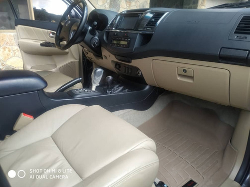 Imagen 5 de 9 de Toyota Fortuner 4x4