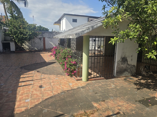 Casa En El Millón 200 M2 De Construcción