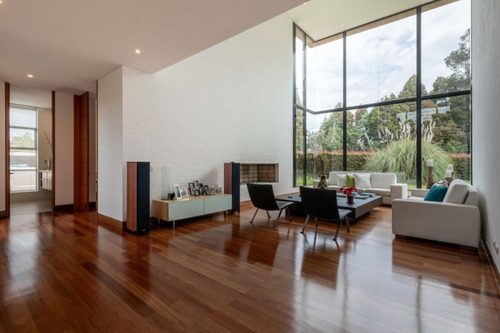 Casa En Arriendo/venta En Guaymaral. Cod V5597